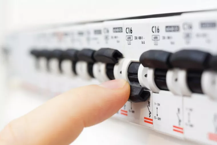 À qui s'adresser pour création de tableau électrique dans une maison individuelle ?, Cergy, Marega Elec